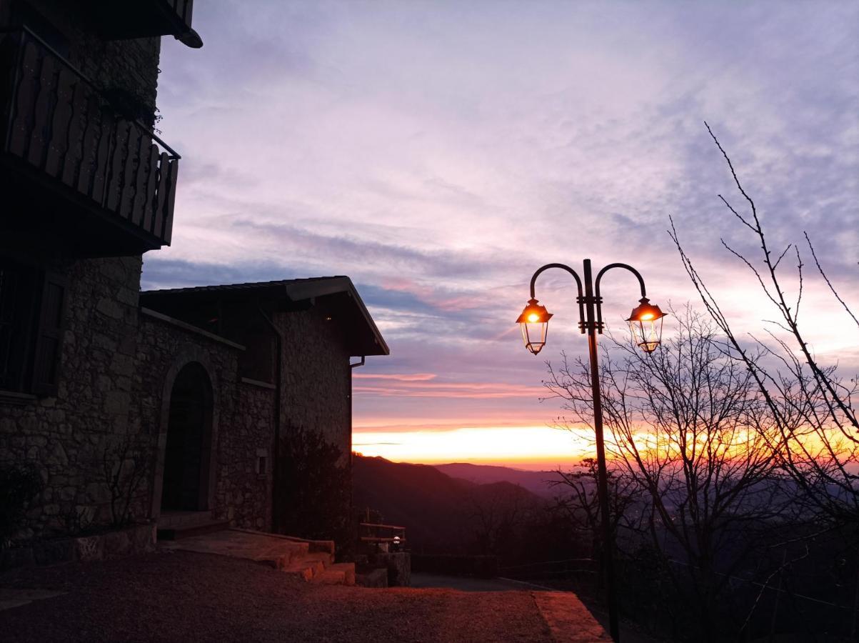 Ca' Baetti L'Antico Borgo Bed & Breakfast Roncola ภายนอก รูปภาพ