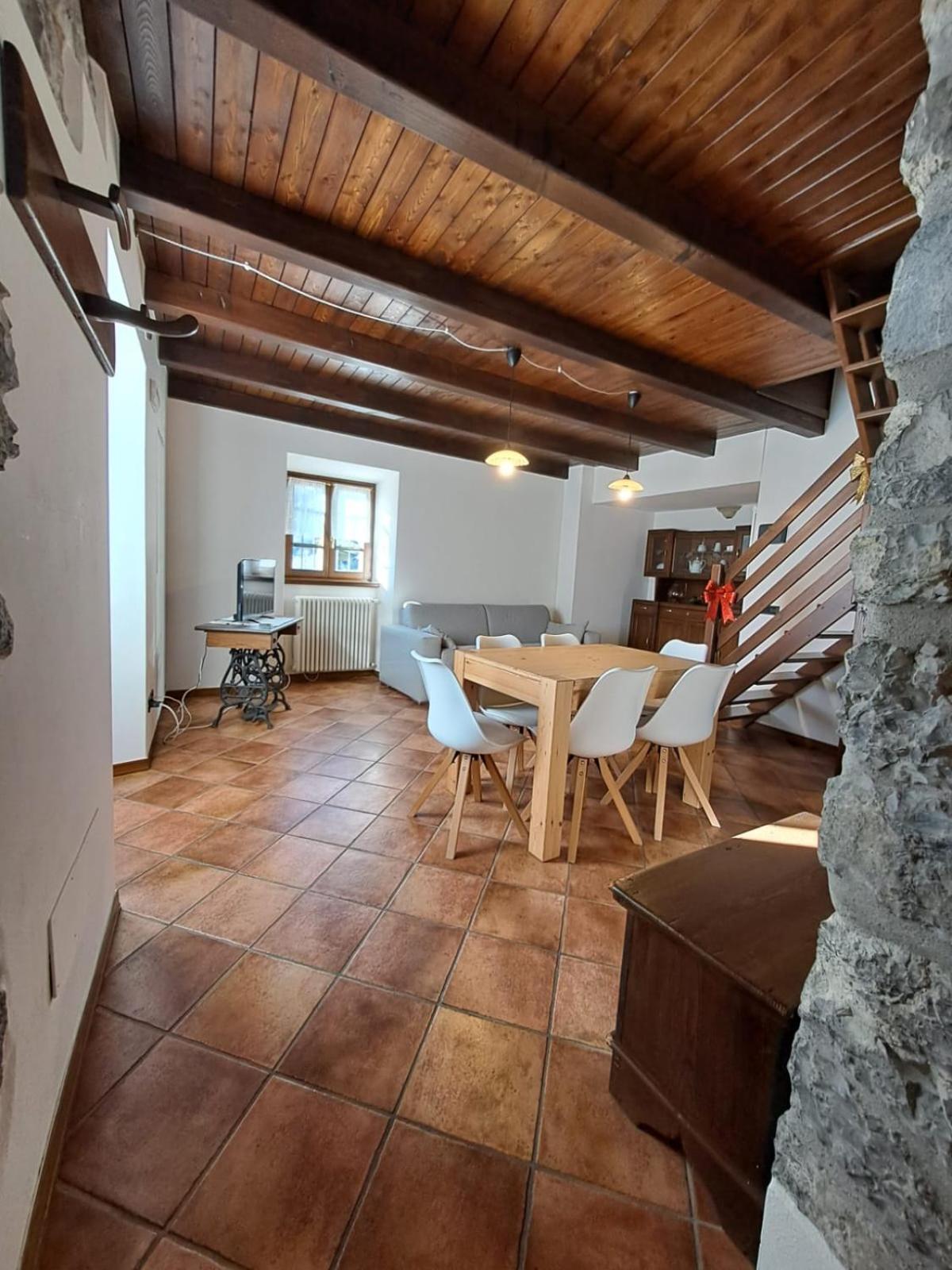 Ca' Baetti L'Antico Borgo Bed & Breakfast Roncola ภายนอก รูปภาพ