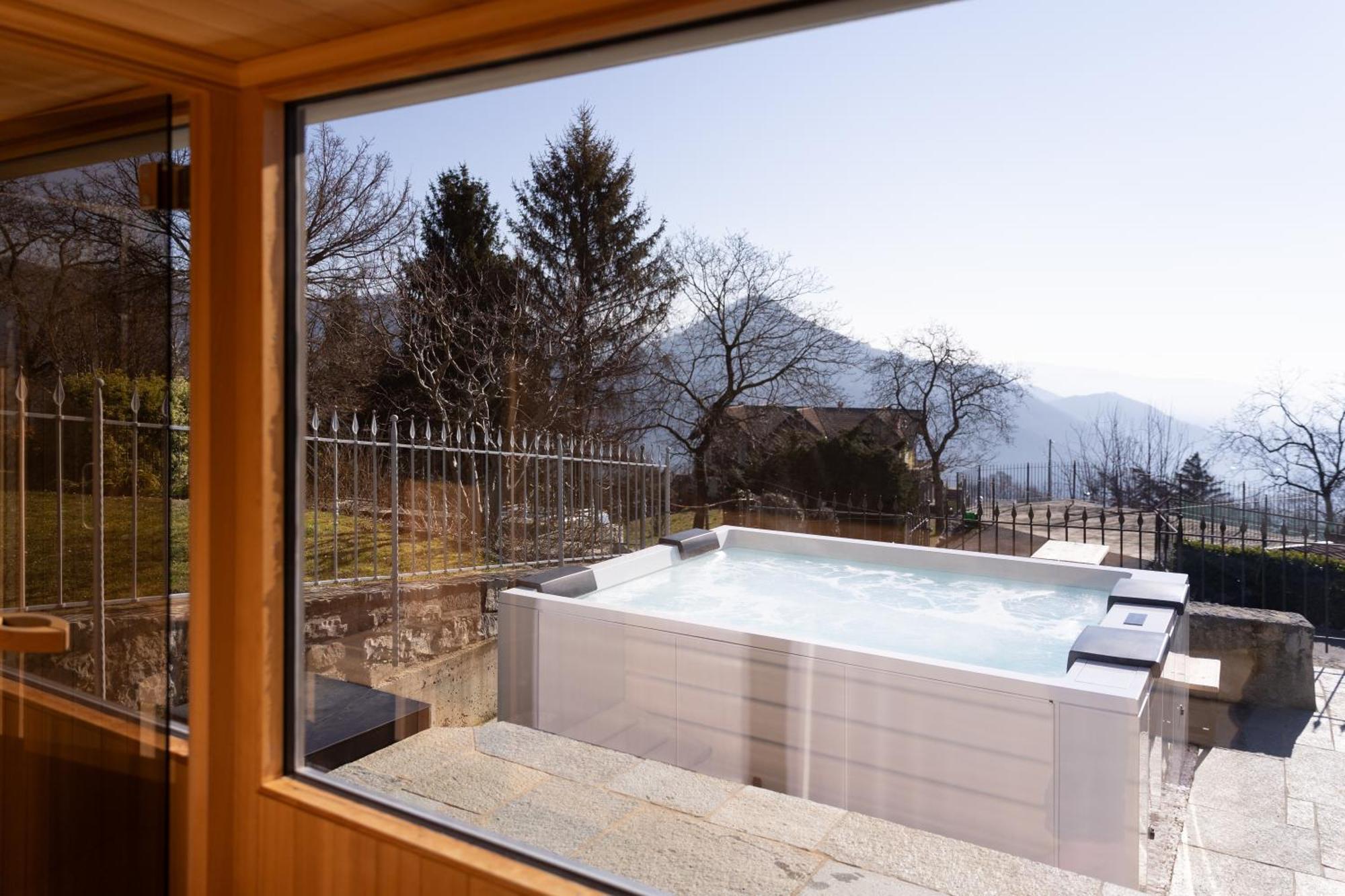 Ca' Baetti L'Antico Borgo Bed & Breakfast Roncola ภายนอก รูปภาพ