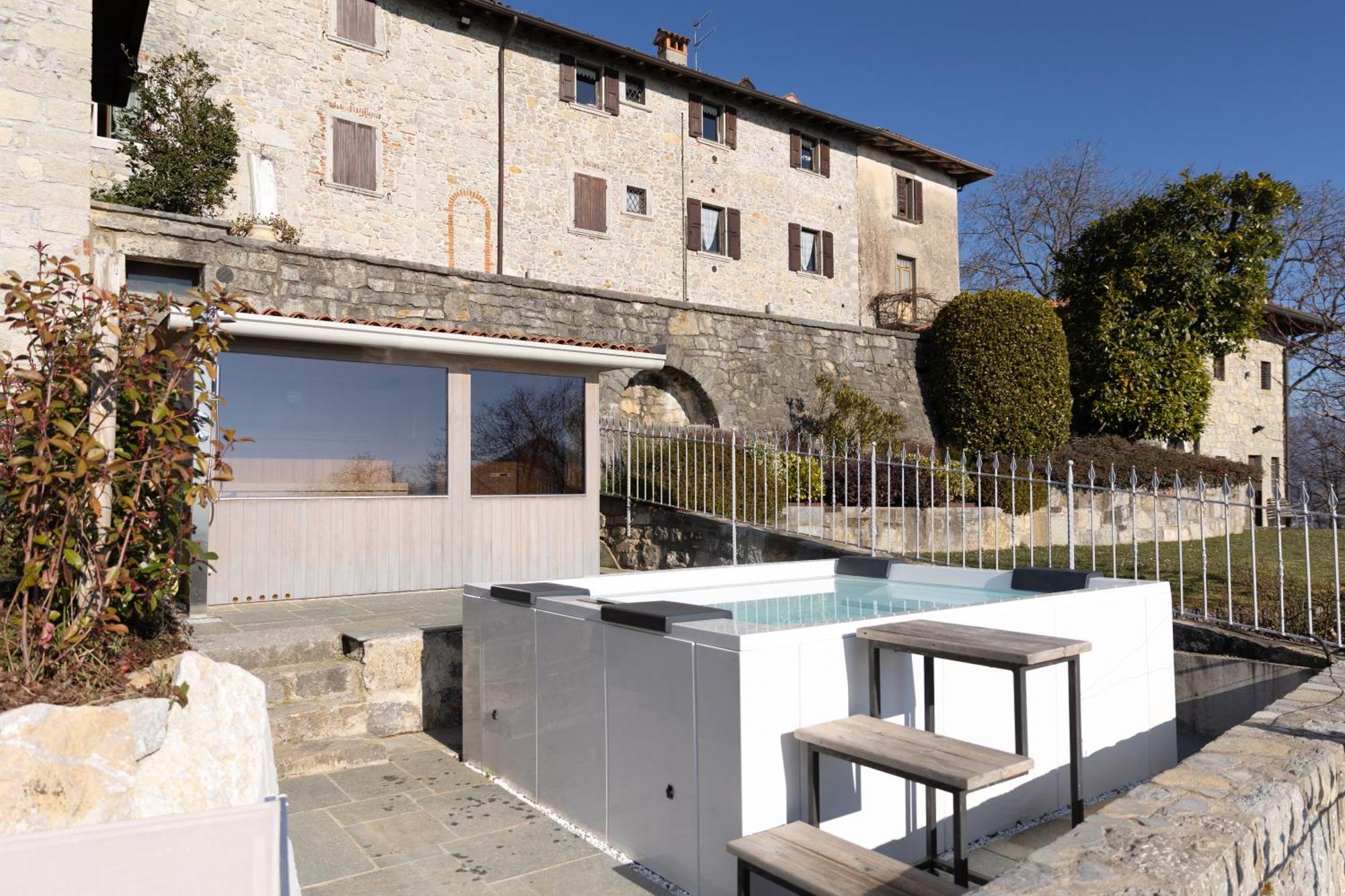 Ca' Baetti L'Antico Borgo Bed & Breakfast Roncola ภายนอก รูปภาพ