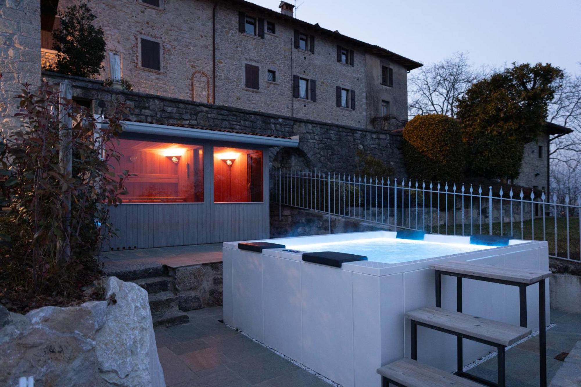 Ca' Baetti L'Antico Borgo Bed & Breakfast Roncola ภายนอก รูปภาพ