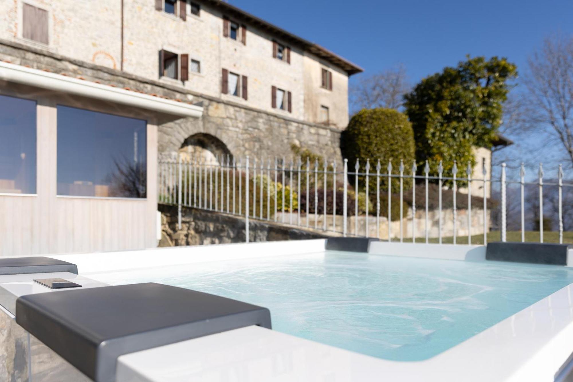 Ca' Baetti L'Antico Borgo Bed & Breakfast Roncola ภายนอก รูปภาพ