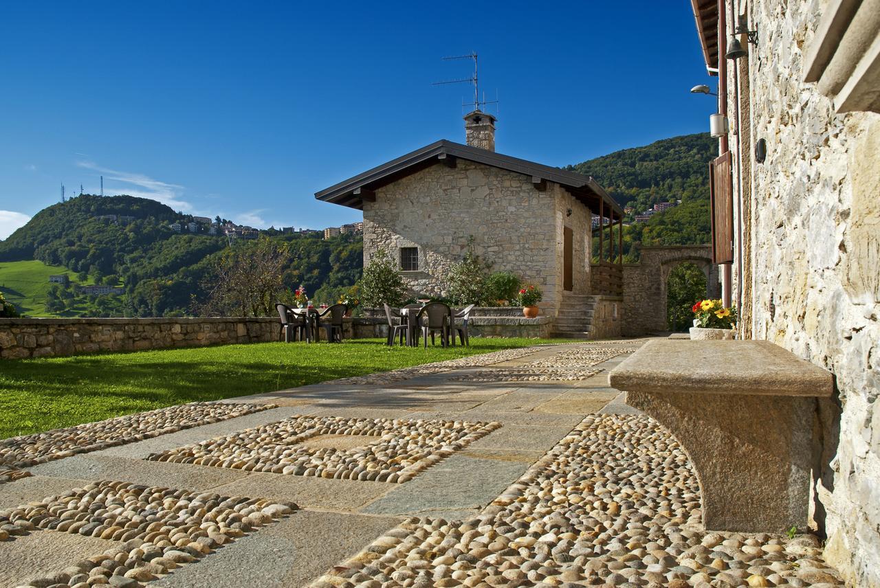 Ca' Baetti L'Antico Borgo Bed & Breakfast Roncola ภายนอก รูปภาพ