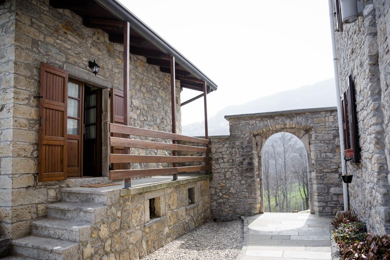 Ca' Baetti L'Antico Borgo Bed & Breakfast Roncola ภายนอก รูปภาพ