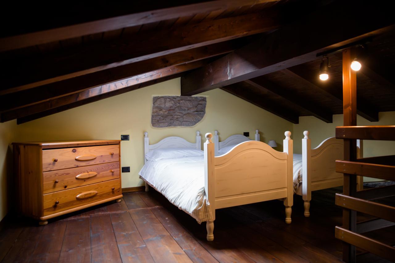 Ca' Baetti L'Antico Borgo Bed & Breakfast Roncola ภายนอก รูปภาพ